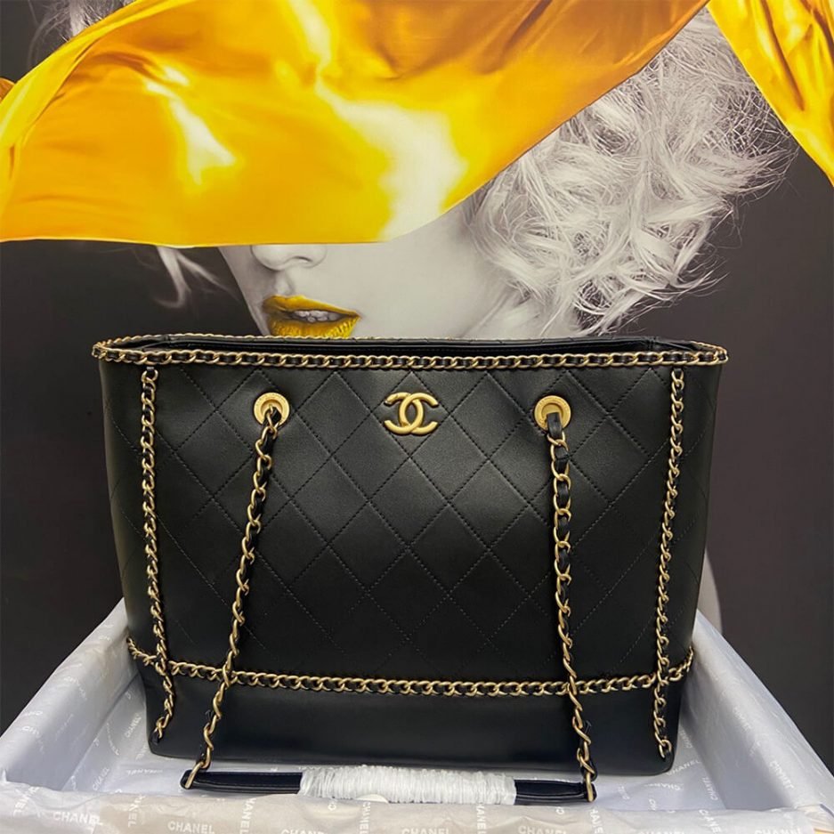 CHANEL SHOPPING BAG - Image 2