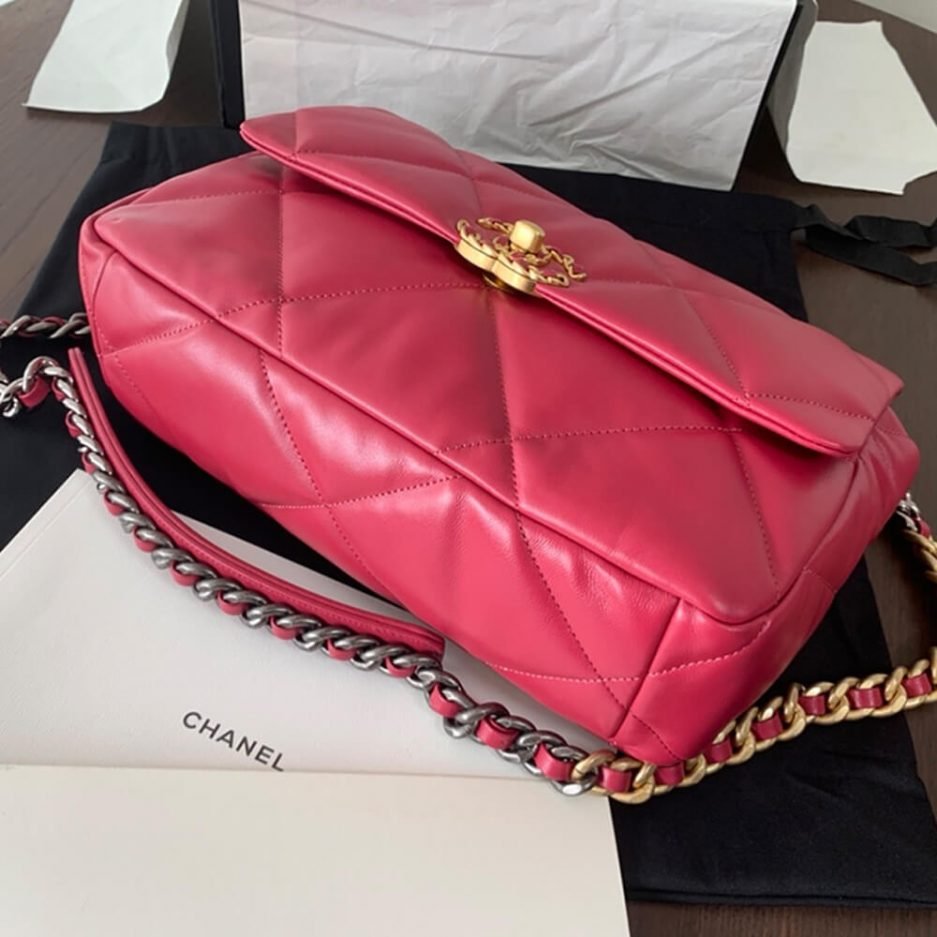 CHANEL 19 Large Handbag - Image 6