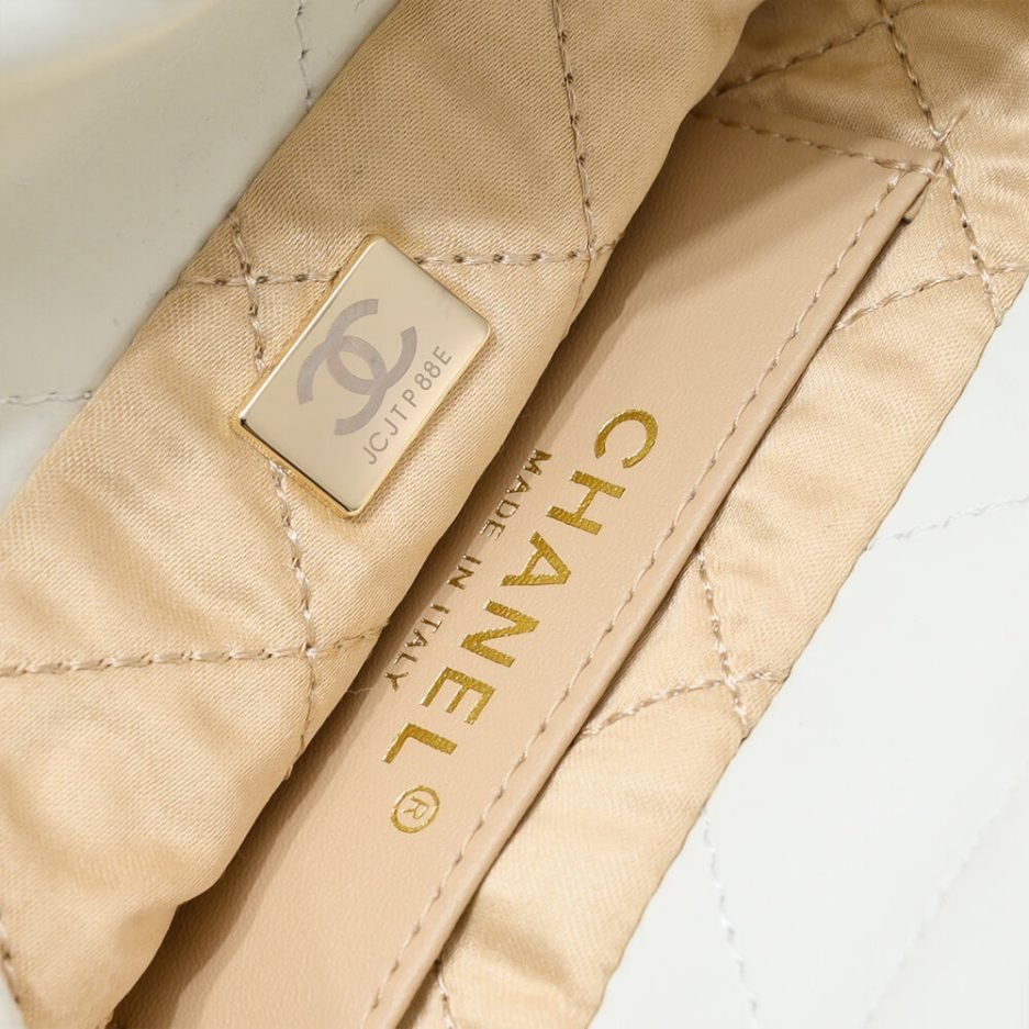 CHANEL 22 MINI HANDBAG - Image 7